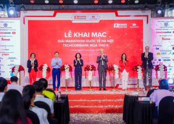 Khai mạc giải Marathon Quốc tế Hà Nội Techcombank 2025